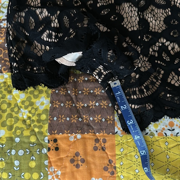 Bardot lace short - Picture 7 of 7